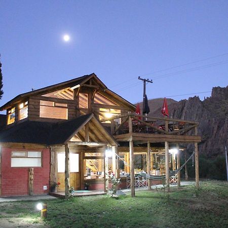 Montana Negra Hotel Alumine Exterior photo