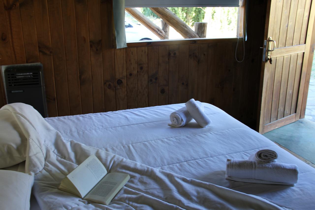 Montana Negra Hotel Alumine Room photo