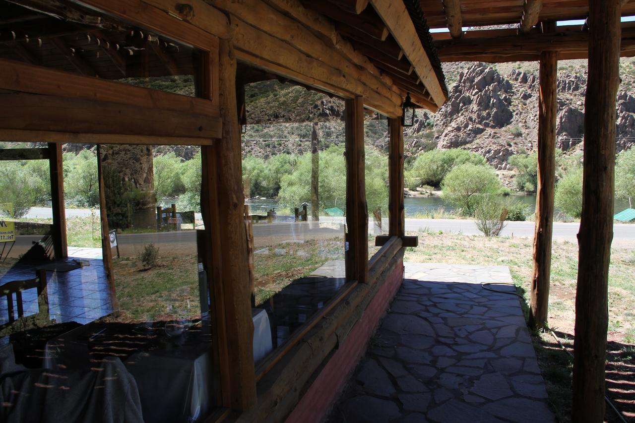 Montana Negra Hotel Alumine Exterior photo